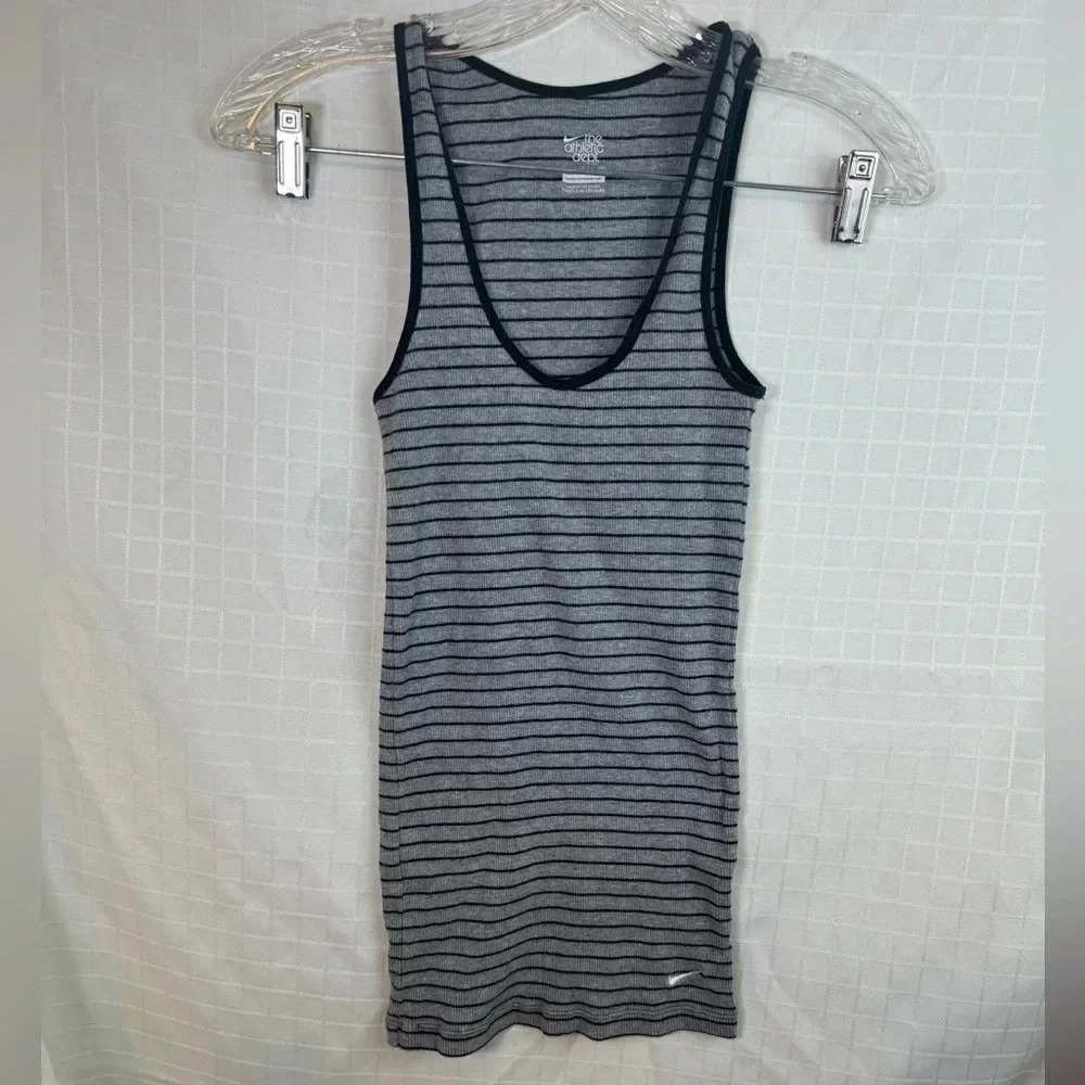 Nike Womens Dri Fit Striped Tank Top Womens Size Small  Gray Black